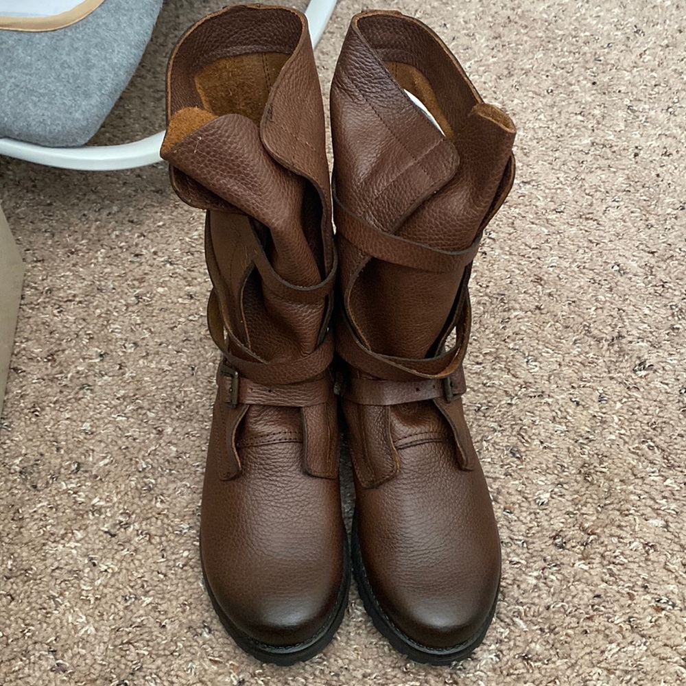 Brown boot